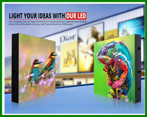 affichage LED plein couleur extérieur à haute luminosité avec conception économe en énergie 1/16 S Mode de conduite et taille du module 250*250 mm