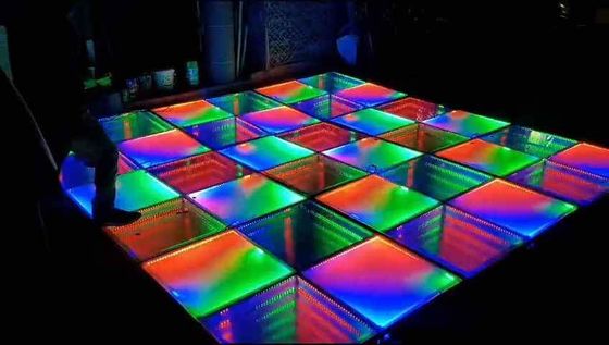Bon prix Piste de danse LED intérieure avec effet lumineux brillant en couleur RVB et éclairage de sol en ligne
