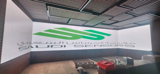 P4 RGB Rental Display Board LED intérieur en aluminium sous pression, 1/16 Scan Écran LED Mur vidéo IP34 HD Flexible