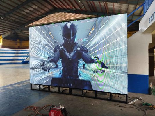 Mur d'écran vidéo LED extérieur haute définition en couleur, doté d'une technologie d'affichage sans couture, adapté à la publicité et aux événements
