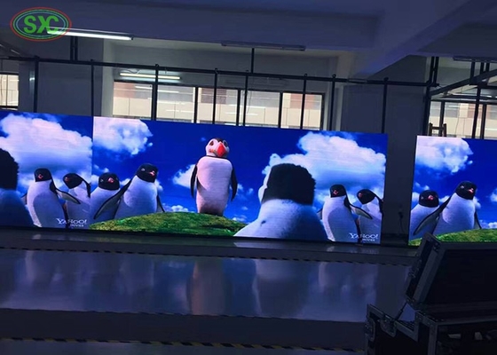 Taille du module 256x256mm Affichage LED extérieur P16 à couleur complète pour location d'écran Boîte en fer / coulée sous pression Aluminium IP65 Film publicitaire étanche