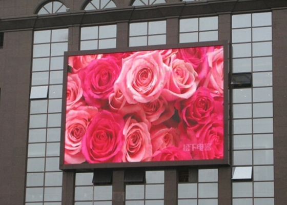 Taille du module 256x256mm Affichage LED extérieur P16 à couleur complète pour location d'écran Boîte en fer / coulée sous pression Aluminium IP65 Film publicitaire étanche