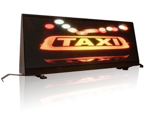 La publicité extérieure est facilitée grâce à l'affichage des panneaux LED de voiture avec une résolution d'écran de 320*106 points et une norme CE/ROHS/FCC/ISO2001