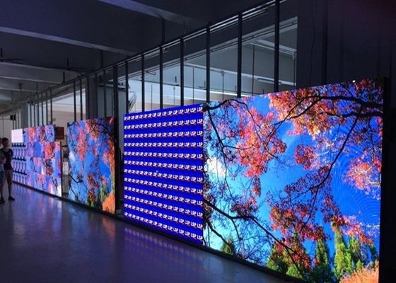 Location d'un écran en aluminium à moulage sous pression écran de surface courbe HD P10 grand écran LED extérieur IP65 320 * 160mm