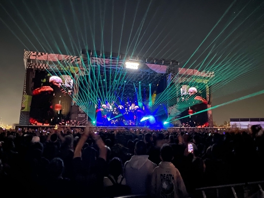 Écran LED hautement polyvalent pour location de scène 60 degrés angle de vue vertical et puissance moyenne 220W