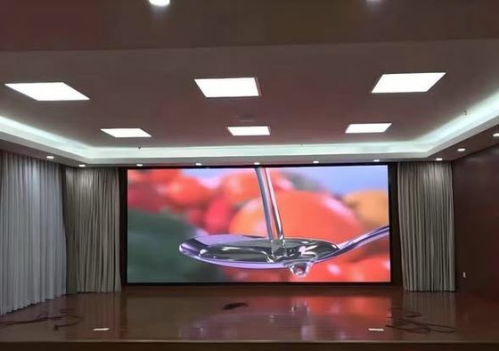 Bon prix 80*40 points Résolution du module En couleur complète Tableau LCD LED intérieur pour applications intérieures Haute densité en ligne