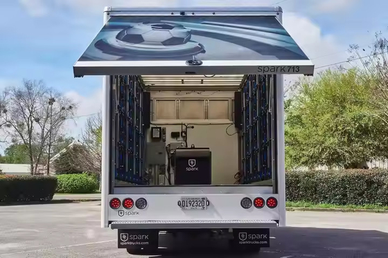 Écran LED à l' eau à l' extérieur P5 monté sur un camion 7500 Nits