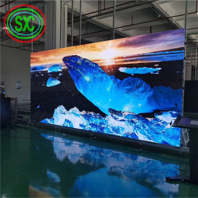 Affichage LED multicolore extérieur personnalisé avec configuration de pixels RGB 3 en 1 et taille d'écran personnalisée