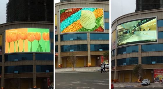 Affichage LED plein couleur extérieur IP65 étanche à l'eau avec une densité de points de 250000 points / m2 et une taille de module de 250 * 250 mm