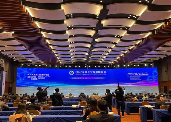 Facile à assembler et à démonter écran LED intérieur P3.91 500*500mm