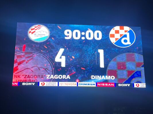 Écran d'affichage LED résistant à l'eau à couleur RGB IP65 avec taille personnalisée pour la publicité extérieure