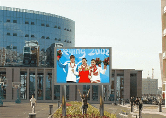 P10 Affichage LED plein couleur imperméable à l'eau extérieur 10 mm Pixel 10000pixels/M2