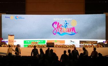 Écran LED haute qualité et haute luminosité extérieur à pleine couleur imperméable à l'eau
