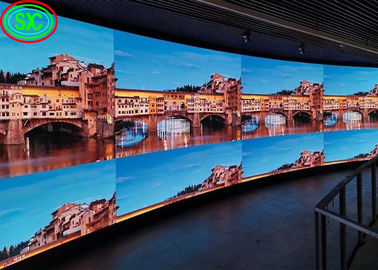 P1.2 - P4.8 Affichage LED personnalisé sans traînée HD flexible imperméable à l'eau Installation facile