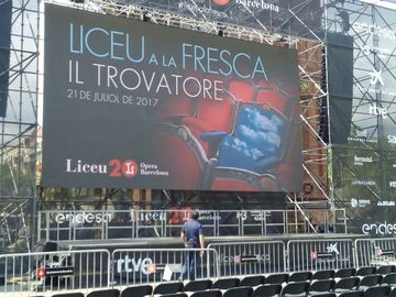 Affichage LED de stade en acier laminé à froid P 10 SMD Package de pixels SMD3535 pour les grands lieux