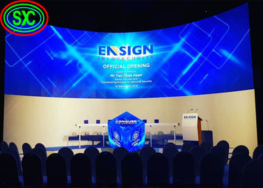 Écran LED incurvé publicitaire intérieur/extérieur IP34 Pas de pixel 3,91 mm écran led incurvé