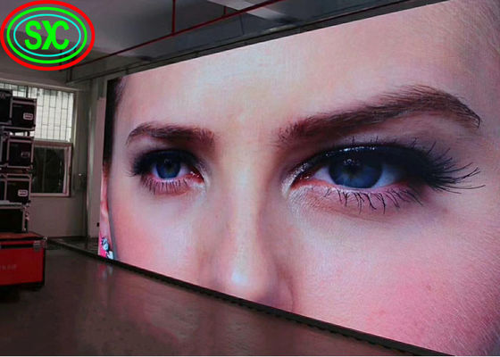 Bon prix Économie d'énergie Affichage LED publicitaire intérieur P5 SMD2121 Directeur de courant constant Affichage LED couleur complète intérieur en ligne