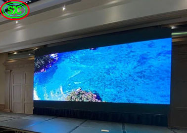 Taux de rafraîchissement élevé En arrière-plan de la scène Grand module magnétique P2 Affichage LED Mur vidéo
