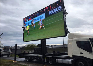 Écran LED à l' eau à l' extérieur P5 monté sur un camion 7500 Nits