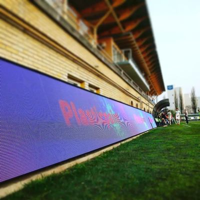 Bon prix SMD P10 Écran LED du périmètre du stade sportif Panneaux publicitaires commerciaux en ligne