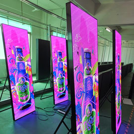 Écrans LED publicitaires de 680x2000 mm avec une configuration de couleur vibrante 1R1G1B