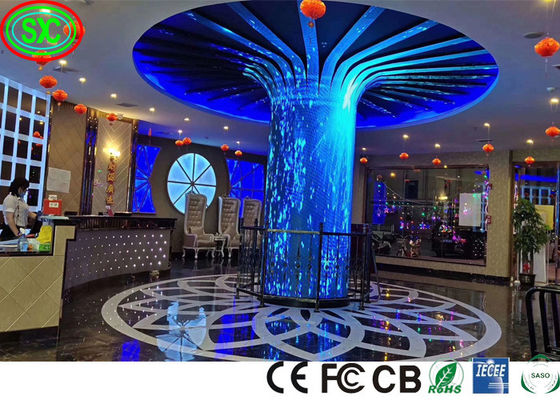 Affichage LED HD couleur complète à l'intérieur avec un taux de rafraîchissement élevé, adapté au hall d'entrée de l'hôtel, au concert