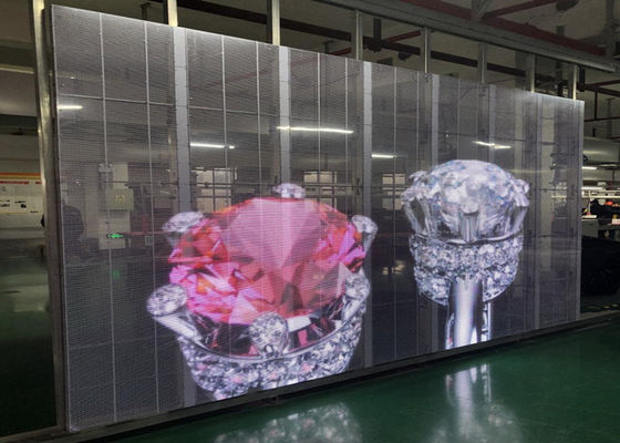 SMD P3.91 Écran LED transparent de 1000*500 mm monté sur une vitre en verre pour un magasin