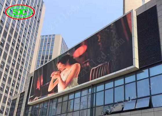 P6 Écran LED en aluminium moulé sous pression en couleur intérieure pour centres commerciaux / aéroports, 384 mm x 192 mm