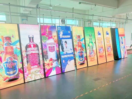 Affichage publicitaire à l'intérieur en couleur RGB Stands pour supermarchés Hôtels Restaurants