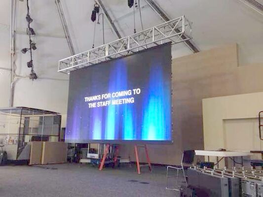 Écran LED de coulée sous pression en aluminium à écran d'affichage en acier