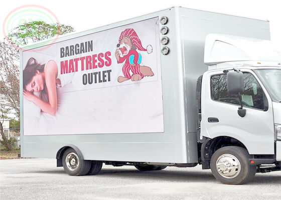 IP65 Vidéo numérique camion monté affichage à LED pleine couleur 10mm Pixel Pitch