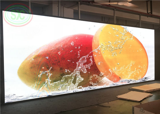 P4 Affichage à LED indoor Smd2121 RGB Écran en aluminium en acier 3 ans de garantie