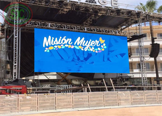 Affichage extérieur à LED de série suspendue P6 location panneau LED jouer à des jeux de football