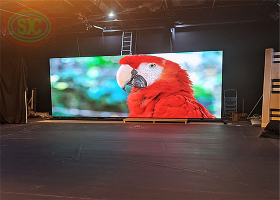 Écrans LED publicitaires haute performance P2.5 avec armoire en aluminium à moulage sous pression Parfait pour l'intérieur et facile à installer