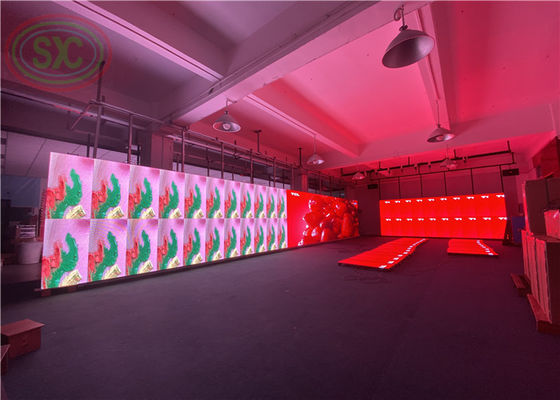 Maintenance extérieure intérieure à l'avant de l'écran LED à couleur entière location d'écran LED P2 mur LED