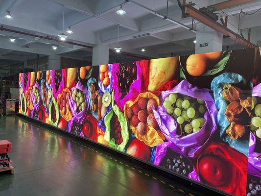 Affichage LED couleur entière à l'intérieur léger 1000CD/M2 Lumière Grand angle de vision