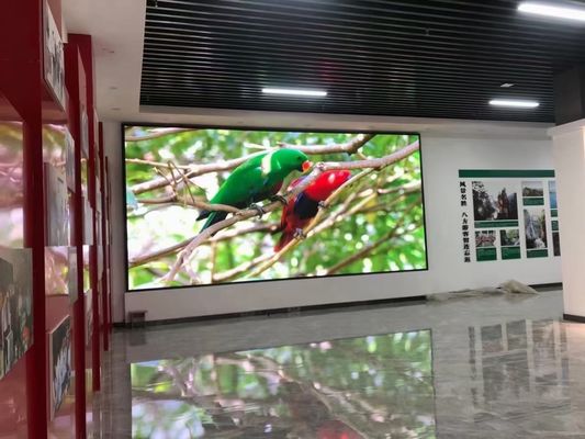 Écran LED à couleur complète à haute résolution à l'intérieur P4 module SMD avec compétitif pour et acheteurs de Chin