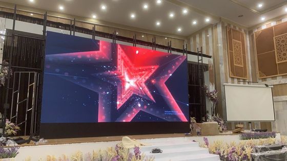 Écran LED à couleur complète à haute résolution à l'intérieur P4 module SMD avec compétitif pour et acheteurs de Chin