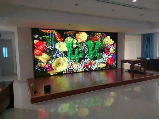 Affichage à LED étanche IP43 à pleine couleur pour une distance de vision optimale de 6 m à 30 m