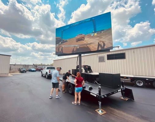 Écran extérieur à pleine couleur haute luminosité grand écran LED P5 640*640mm Panneau publicitaire LED fixe