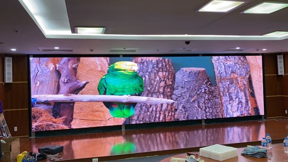 Image d'écran LED à l'intérieur à couleur complète pour affichage vidéo HD