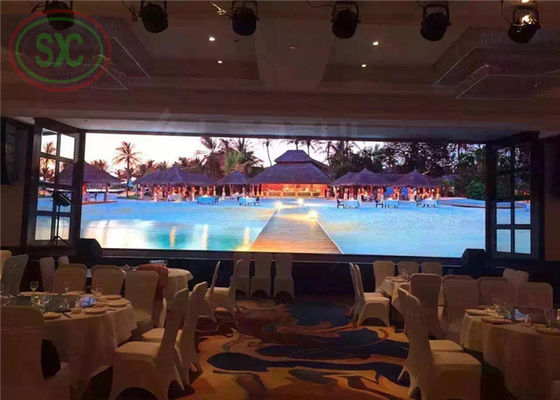 Maintenance extérieure intérieure à l'avant de l'écran LED à couleur entière location d'écran LED P2 mur LED