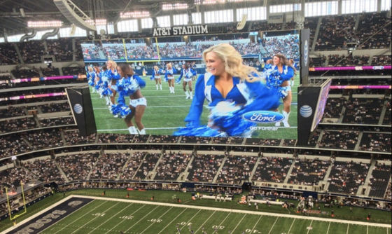 P10 Panneaux publicitaires LED extérieurs Écran de tableau de bord d'affichage LED du stade de football