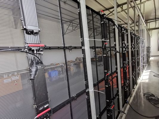 Centre commercial mode pleine couleur P3.91-7.82 Écran LED transparent Mur de rideau en verre