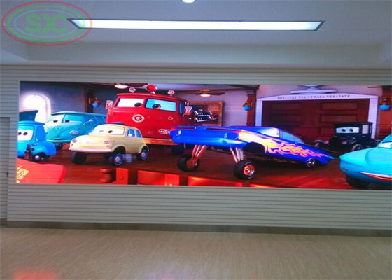 Écran LED à couleur haute résistance à l'intérieur P4 LED installation fixe murale pour les spectacles intérieurs