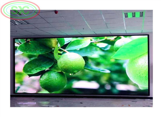 Bon prix Points d'intérieur polychromes du pixel 64*32 d'affichage à LED de P 4 montés sur le mur en ligne