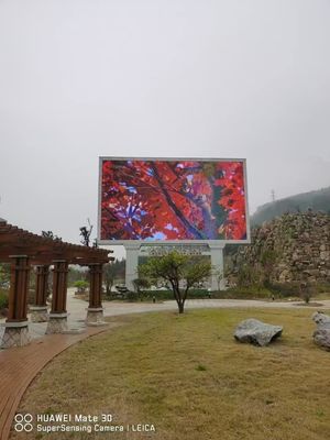 Affichage LED plein couleur extérieur p6 avec une longue durée de vie de 100000 heures et des performances pour la publicité continue et l'utilisation de l'écran mobile
