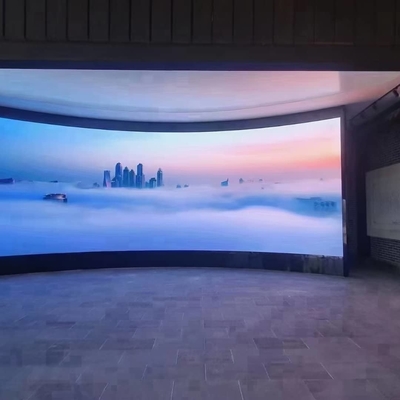 Affichage LED couleur complète à l'intérieur avec une configuration de pixels de 4 mm et 62500 pixels par mètre carré pour une haute résolution