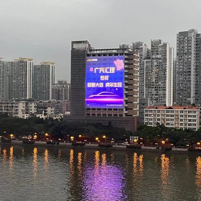 Bon prix Écran transparent P3.91 extérieur P7.82 de panneau de LED annonçant l'affichage en verre d'affiche de LED, 1m de l'armoire de 1m, 7500brightnVideo en ligne