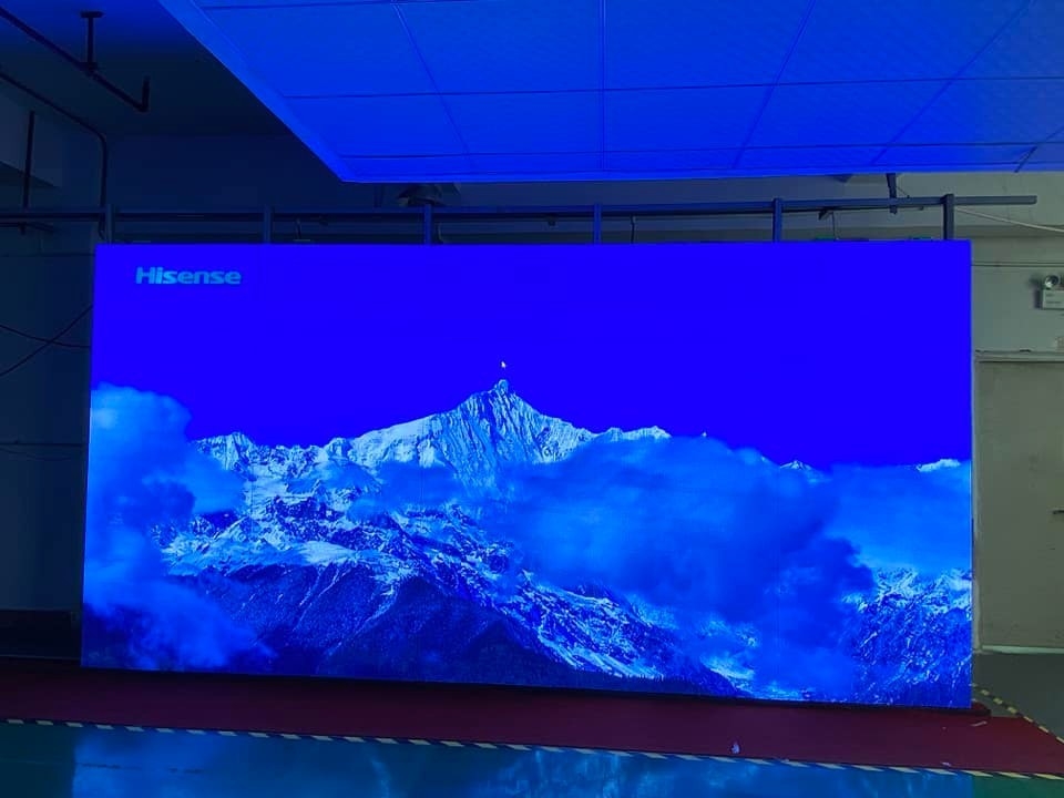Écran visuel d'intérieur de la location LED du panneau 1300nit de mur de la haute résolution P2.5 LED